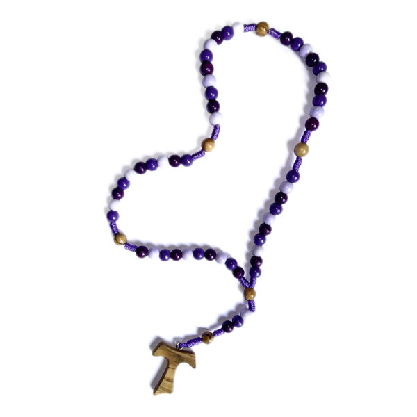 Rosenkranz mit violetten Holzperlen und Olivenholzkreuz